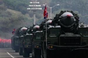 朝鲜阅兵式上出现的中程弹道导弹